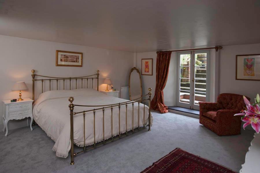 Number 5 Bed & Breakfast Shaftesbury Room photo