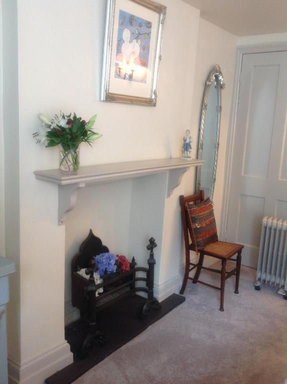 Number 5 Bed & Breakfast Shaftesbury Exterior photo